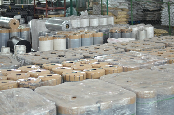 Màng chống dính HDPE kháng UV cho lớp lót mái chống thấm