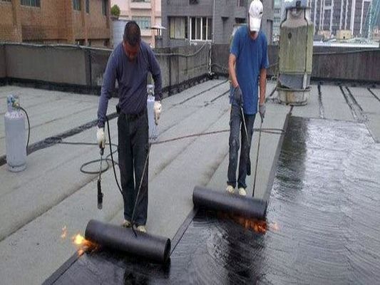 Độ dày 10 microns Có thể nóng chảy Màng HDPE đục lỗ cho màng SBS